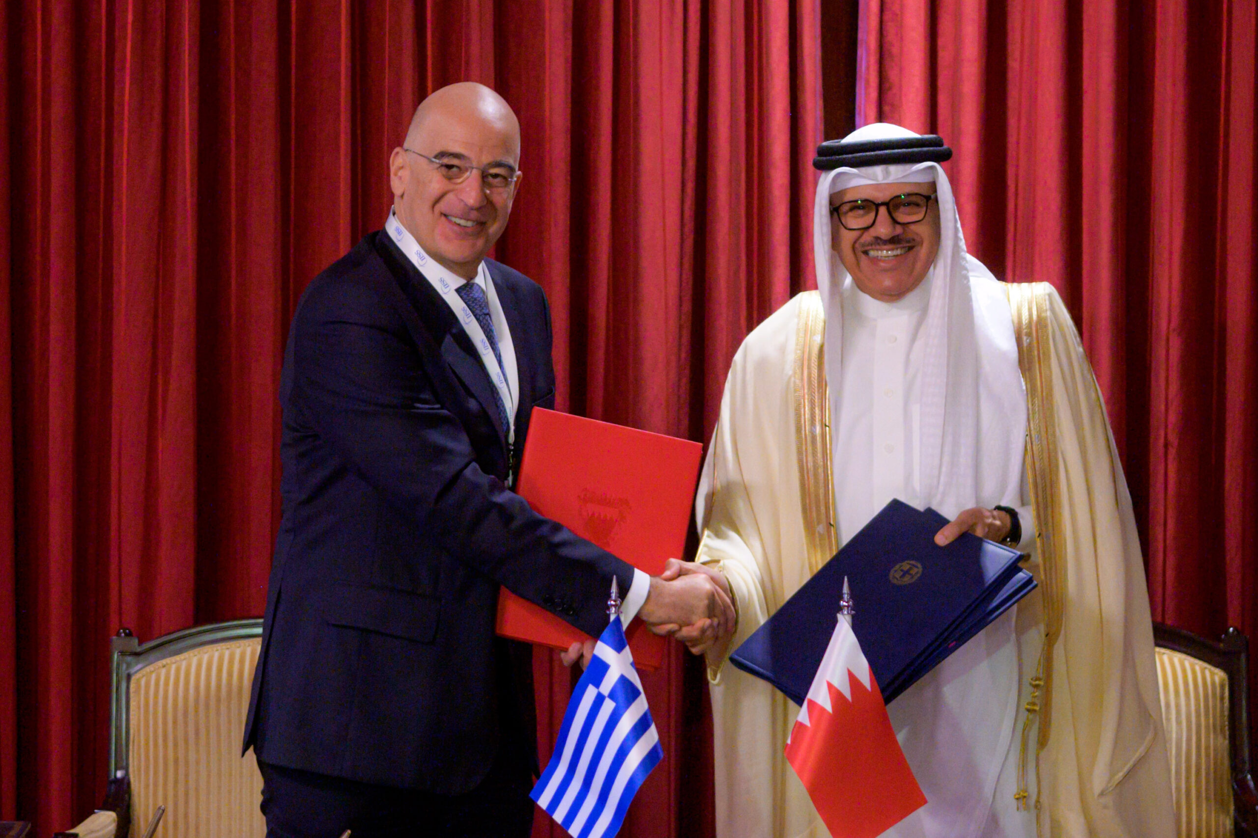 20112022 - ΥΠΕΞ Μπαχρέιν Abdullatif bin Rashid Al Zayani και υπογραφή μνημονίων μεταξύ Υπουργείων Εξωτερικών Ελλάδας - Μπαχρείν- Μπαχρέιν