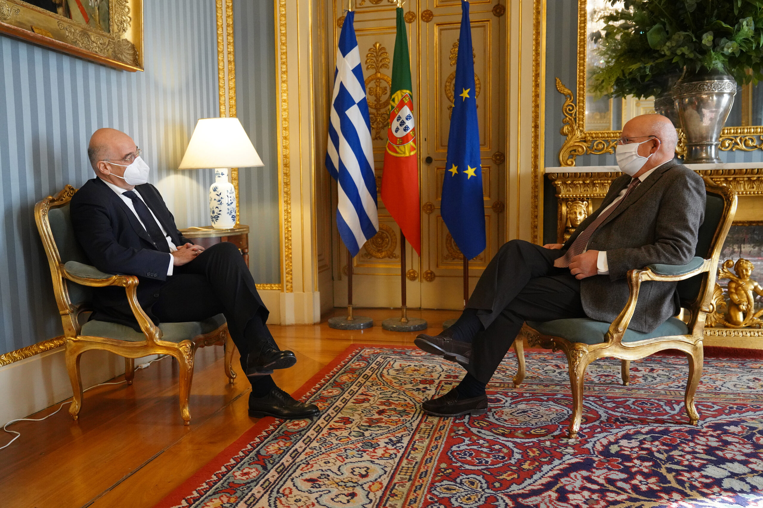 Επίσκεψη Υπουργού Εξωτερικών, Νίκου Δένδια, στην Ιταλία και στην Πορτογαλία. Στην Λισσαβώνα, ο κ. Δένδιας συνάντησε τον Πορτογάλο ομόλογό του, κ. Augusto Santos Silva, (Λισσαβώνα, 13.01.2021)