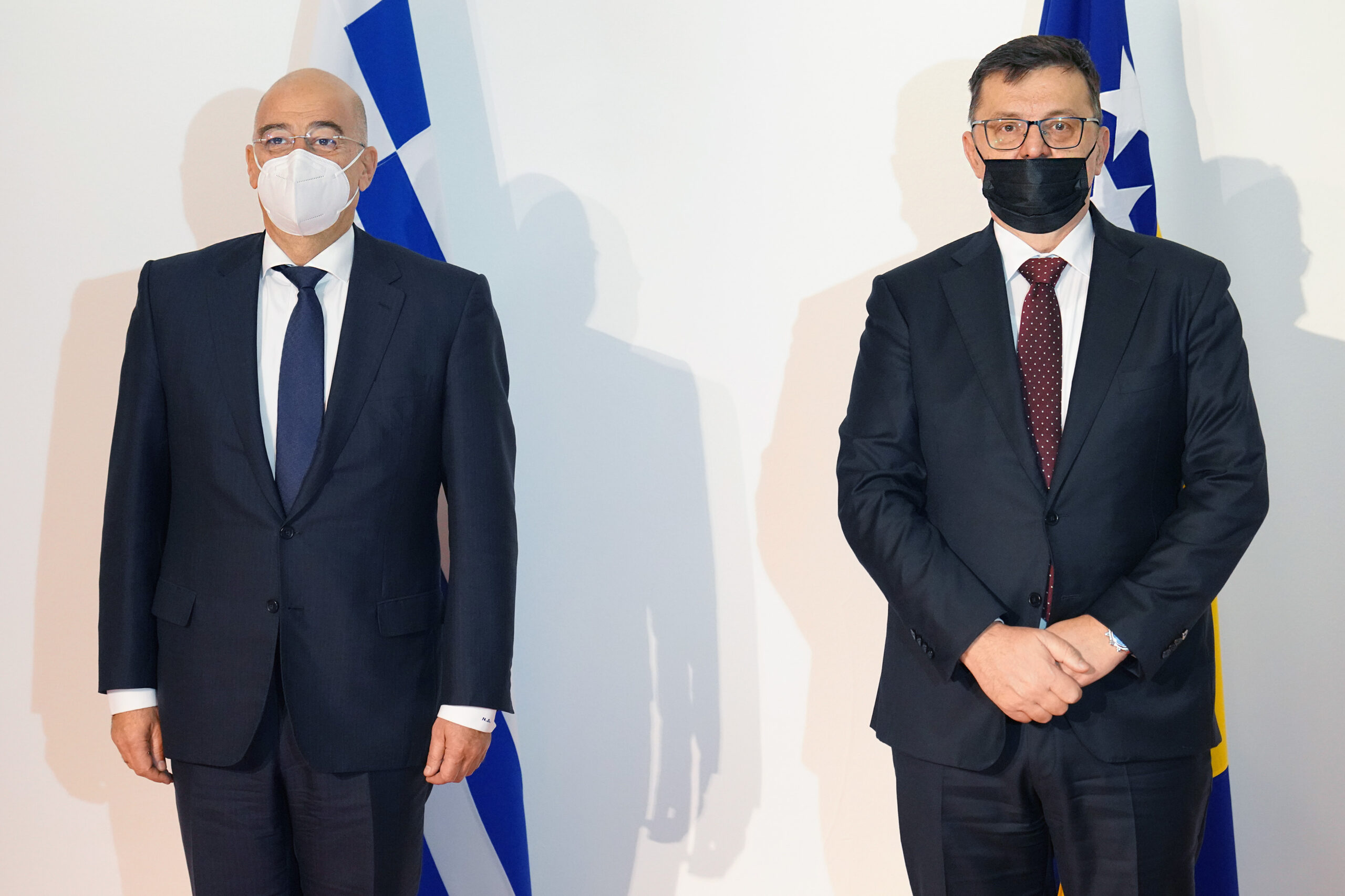 Επίσκεψη Υπουργού Εξωτερικών, Νίκου Δένδια, στη Βοσνία και Ερζεγοβίνη. Συναντήθηκε στο Σεράγεβο με τον Πρόεδρο του Συμβουλίου Υπουργών της Βοσνίας και Ερζεγοβίνης, κ. Zoran Tegeltija ( Σαράγεβο, 29.01.2021)